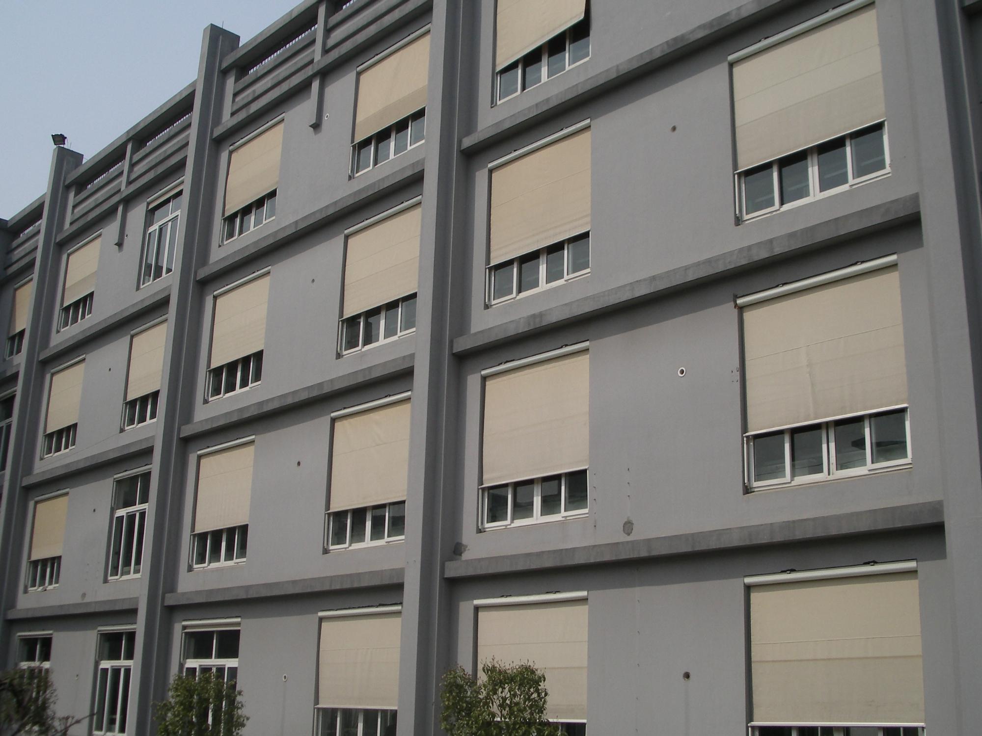 Fabric rolling window